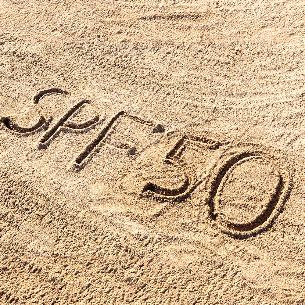 Crema solare facciale idratante SPF 50 con acido ialuronico anti -invecchiamento - 40 ml